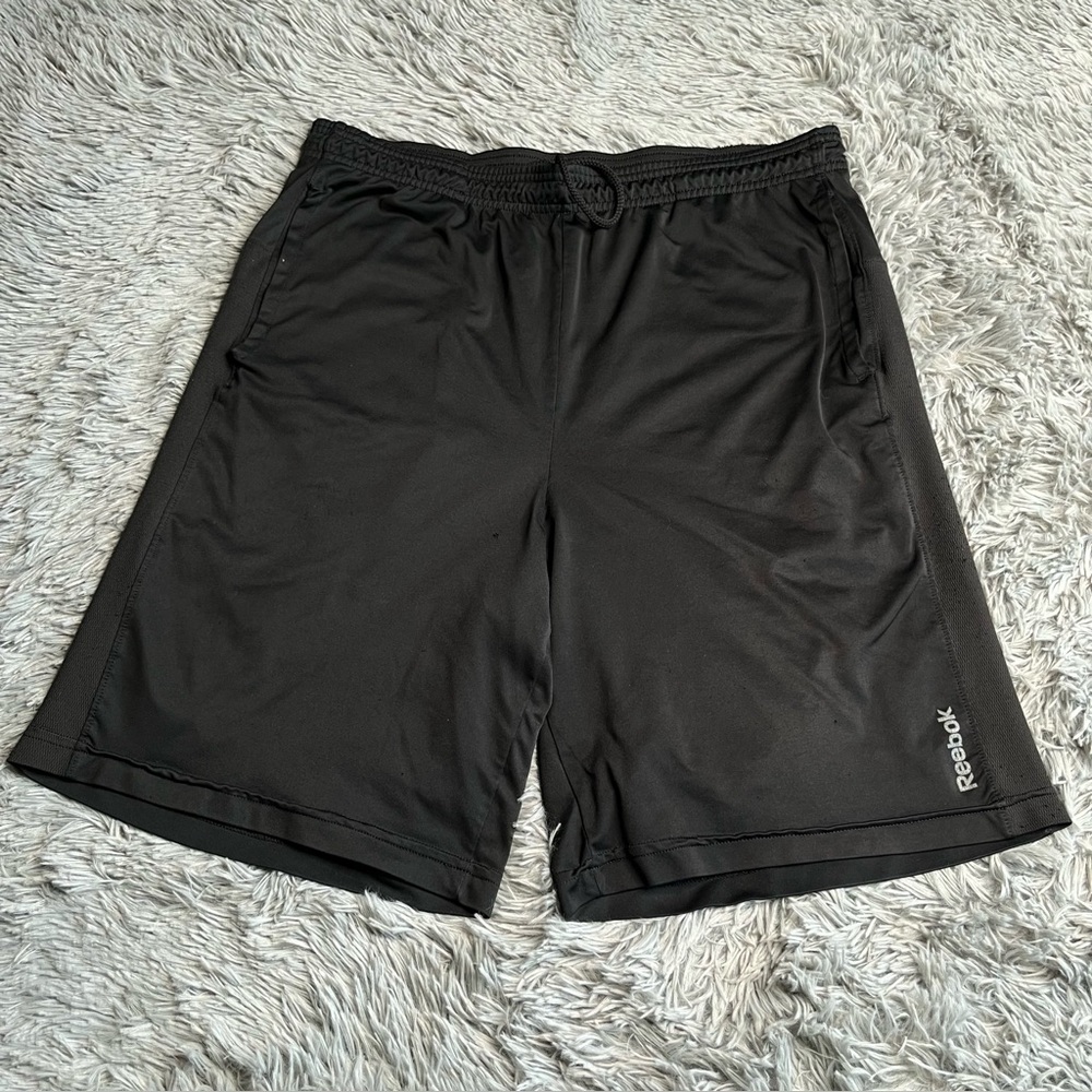 Reebok Shorts Mens XL Black Speedwick Pockets Basketball Athletic Drawstring